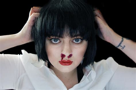 mia wallace costume makeup.